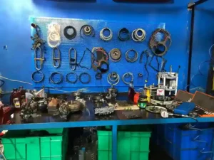 تعمیرگاه تخصصی تعمیر گیربکس کی ام سی J7 در تهران