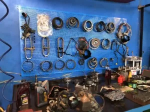 بازسازی و یا اورهال گیربکس جک 