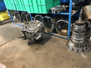 نشانه‌ های نیاز به تعمیر گیربکس اتوماتیک رنو