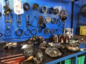 علائم خرابی گیربکس اتومات کیا کارنز